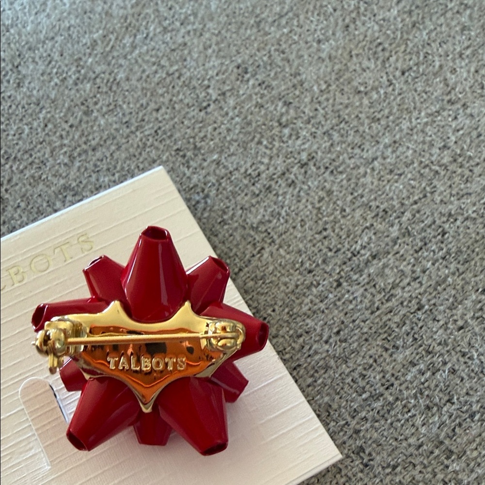 Talbots Vibrant Red Gift Bow Brooch - Picture 2 of 3